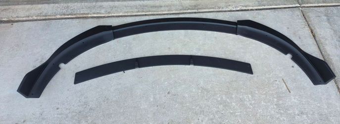 Front lip for a Dodge Charger