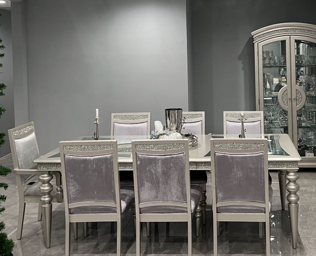 Beautiful Maverick 9-piece dining room set
