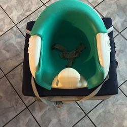 Baby seat with tray