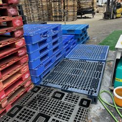 Plastic pallets