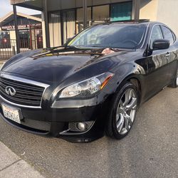 2011 Infiniti M37