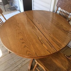 Dinning Room Table 4 Chairs 