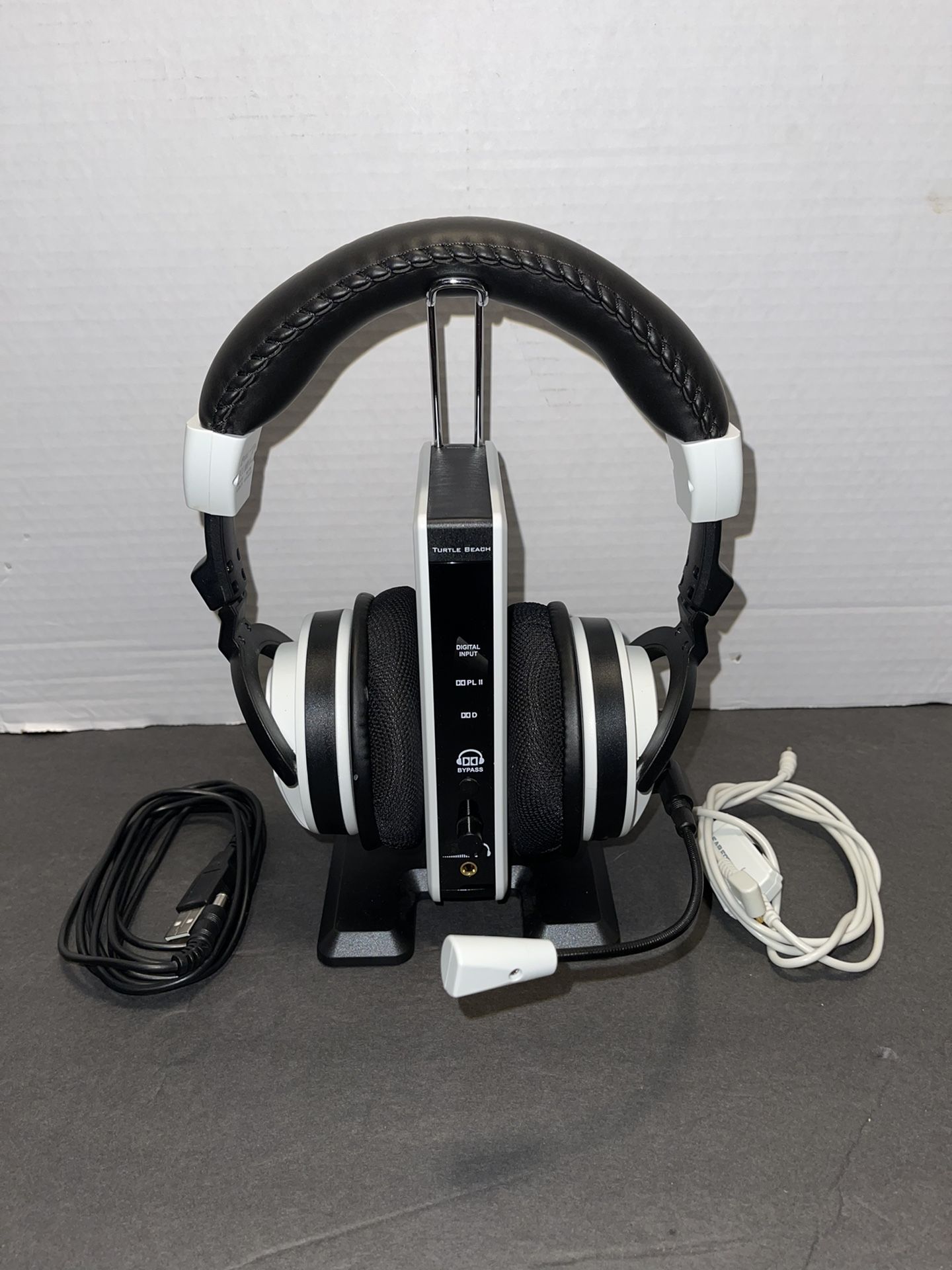 Turtle Beach Ear Force X41 Black White Headband Headsets for Microsoft Xbox 360 for Sale in Lawrence KS OfferUp