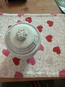 Ceramic vase with lid