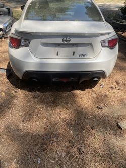 Parting Out 2014 Toyota FRS Parts