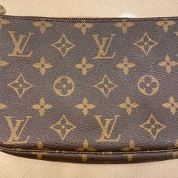 Louis Vuitton Pochette