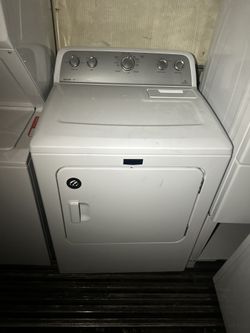 Maytag Dryer Electric Like New π