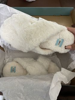 New Toms Slippers