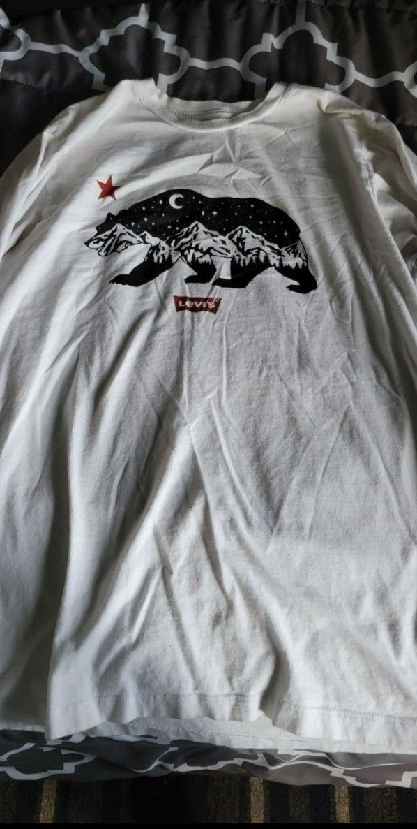 Levi's Bear Long Sleeve