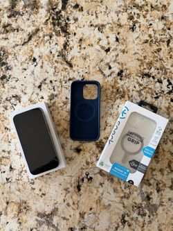 ** Great Value! Unlocked iPhone 14 Pro 256GB with box,  charging cable and free cases!! **