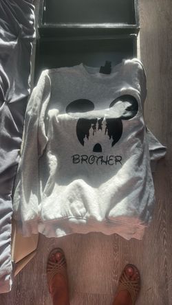 Disney Sweater size Small Youth