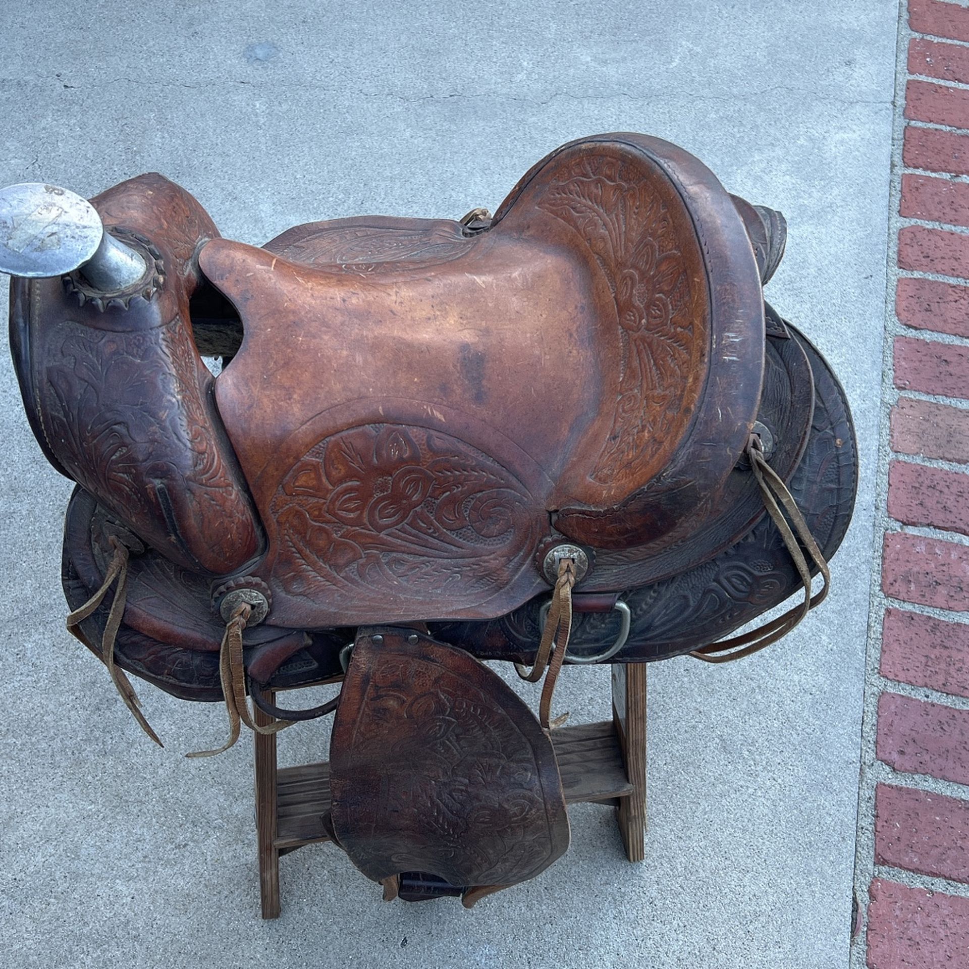 Western Saddle Kids