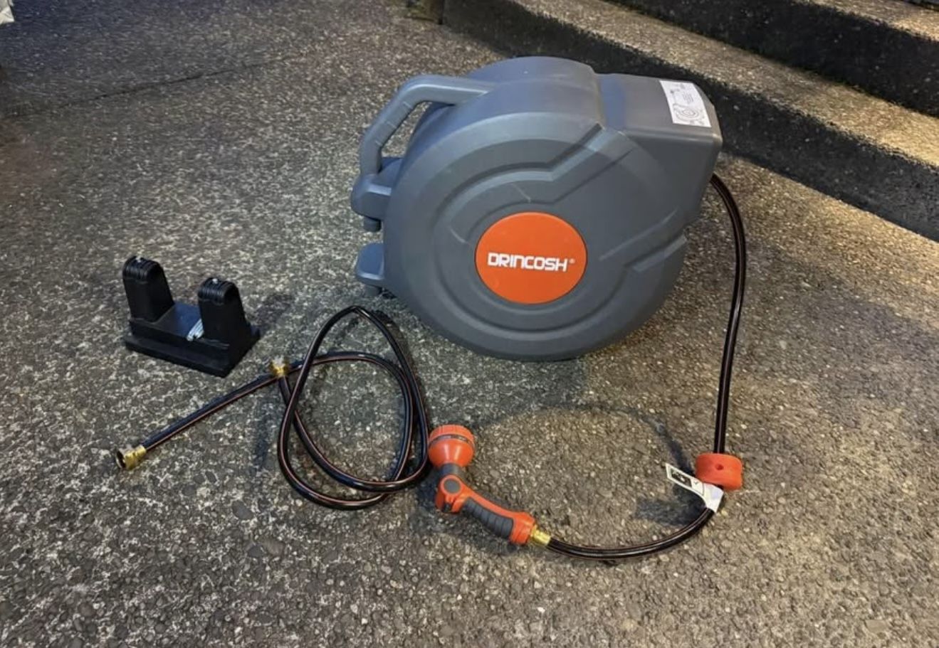 Retractable Garden Hose Reel Brand New