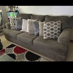 Living Room Set Love Seat  and Couch With Pillows 