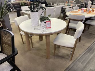 Solid Wood Round Dining Table and 4 White Boucle Uph. Chairs (Set of 5)