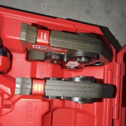 2922-22 w/ Jaws CTS-V 1/2”-2”  Milwaukee M18 FORCE LOGIC Press Tool One-key Kit