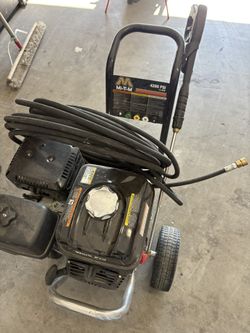 Mi-T-M 4200 PSI. 3.2 GPM. Pressure washer.