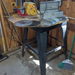 DeWalt Radio Arm Saw