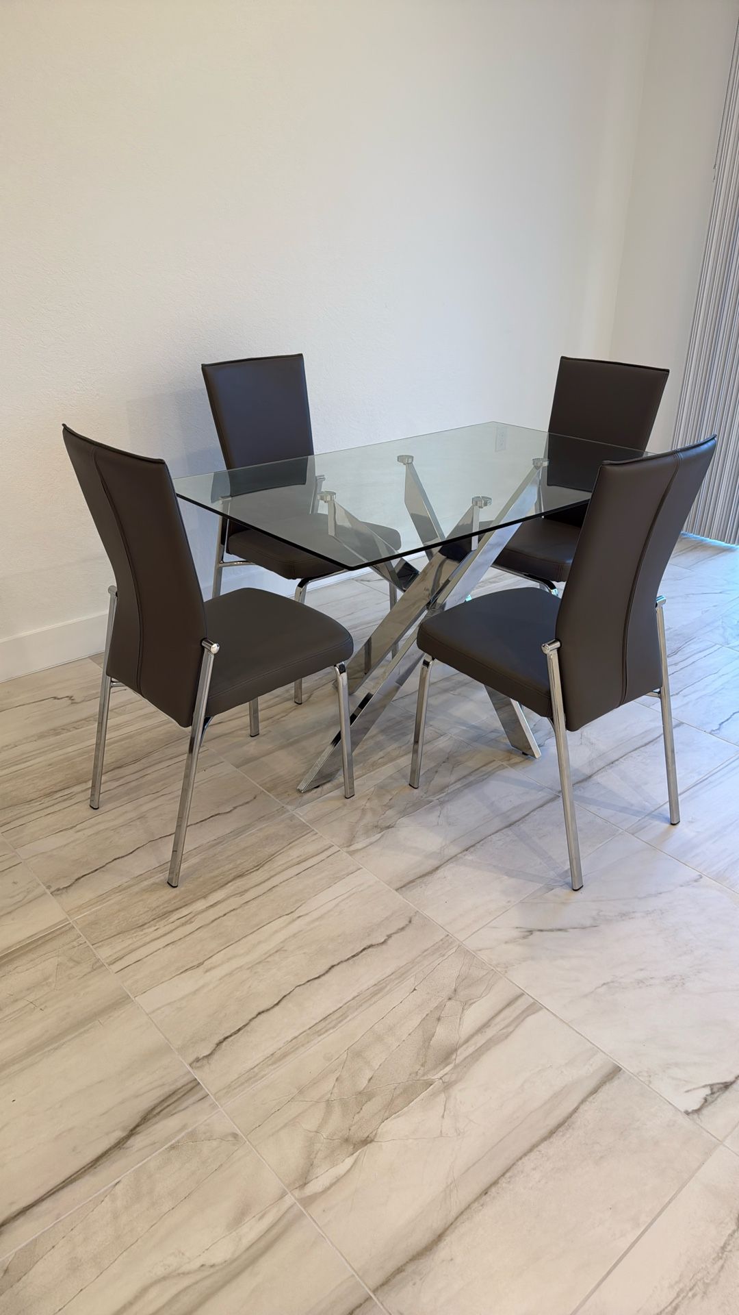 Dining Table Dorado Furniture