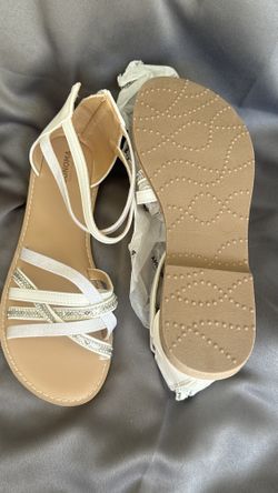 Girls White Sandal Size 6