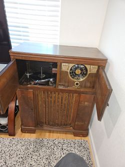 1960s Zenith radio