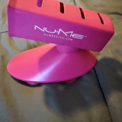 NuMe stand for hair styling tools