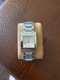 MENS SLIVER GUCCI WATCH