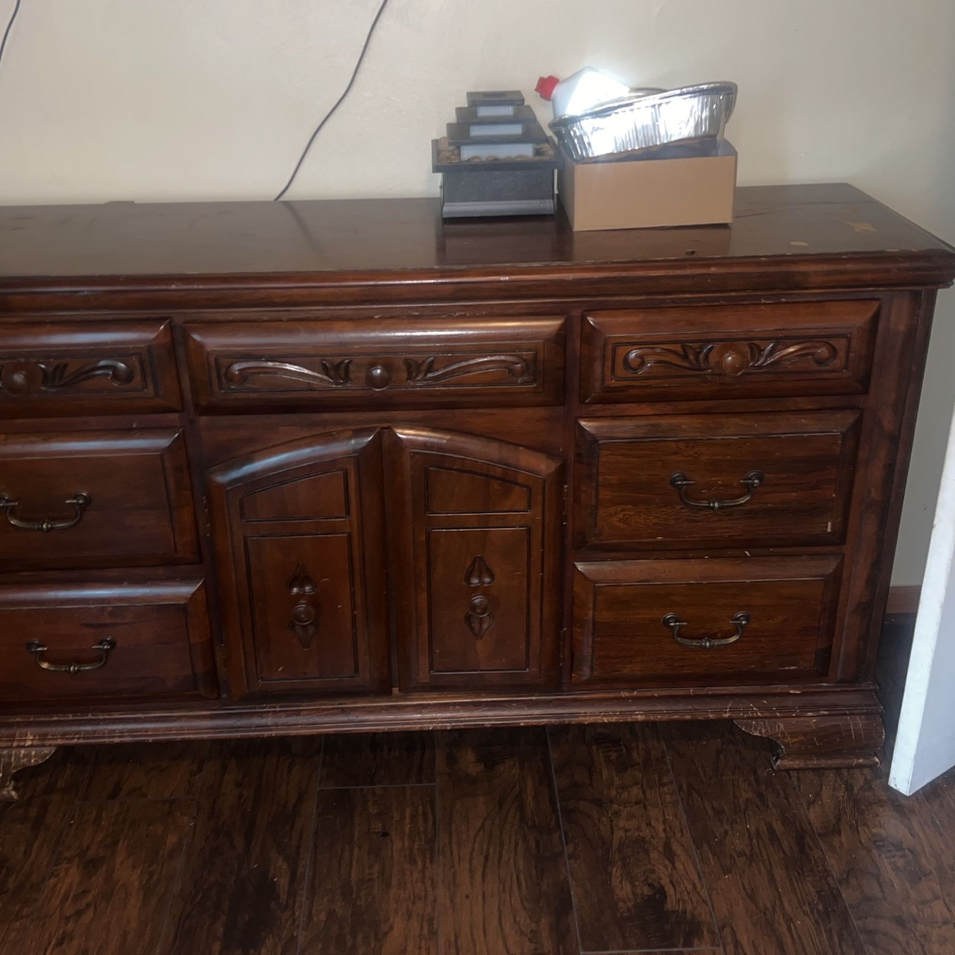 Dresser