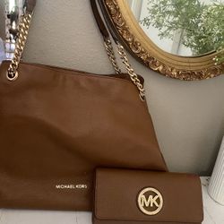 Michael kors purse & wallet