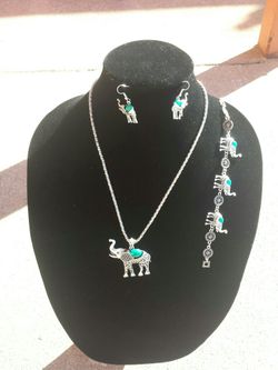 Elephant necklace set