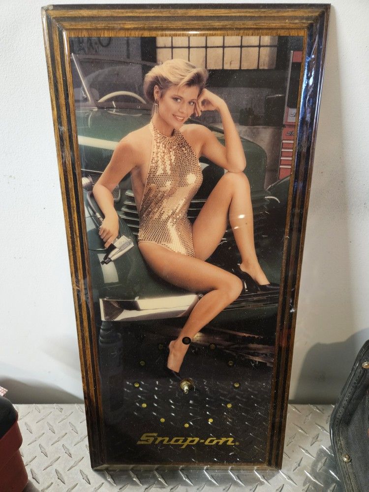 Snap-on Clock