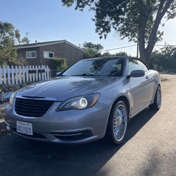 2013 Chrysler Convertible 