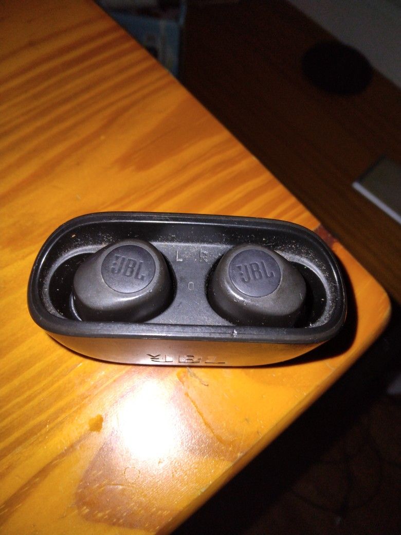 JBL Earbuds