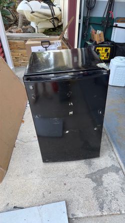 Small refrigerator