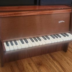 Michelsonne 37‑Key Toy Piano — Vintage French Mini‑Piano