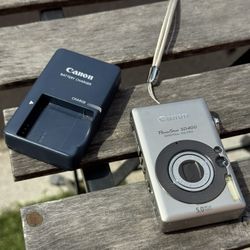 Vintage Canon Powershot Sd400 Elph Y2K Digicam 