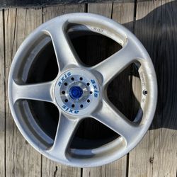 Single Vintage 4 Lug Axis Wheel 
