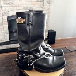 Mens Harley Davidson Eagle harness motorcycle boots. Size 10. Excellent condition! 