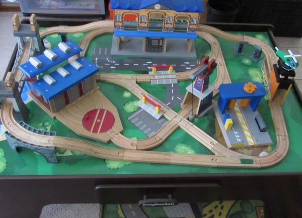 Imaginarium City Central Train Table for Sale in Parkland, FL - OfferUp Imaginarium City Central Train Table for Sale in Parkland, FL - OfferUp