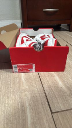 Nike Dunk Low Championship red Size 10.5 (used)