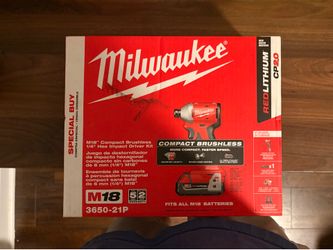 Milwaukee M18 Compact Brushless Impact Driver Kit