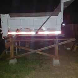 Hydraulic Dump Bed