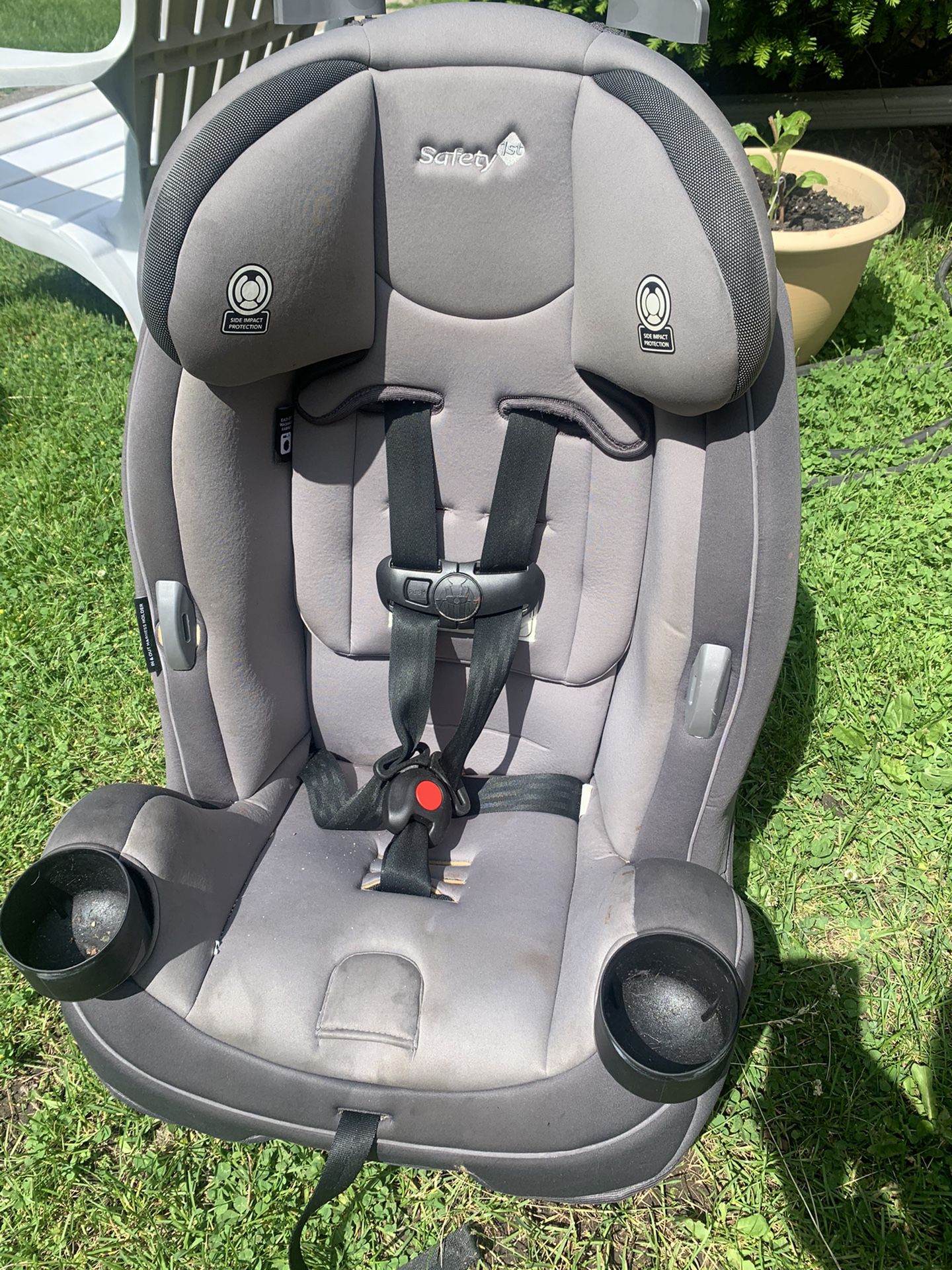 Safety1st convertible car seat