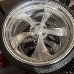 Brand New 22inch 3piece Rim & Tires 