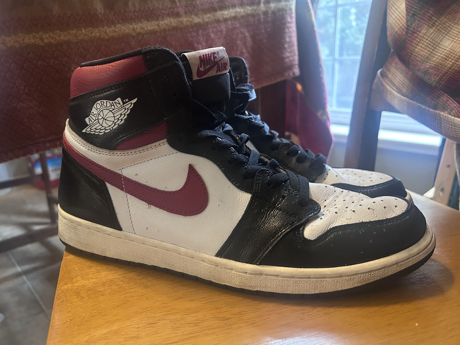 Jordan 1 Retro High Black/Gym Red Men’s 11.5