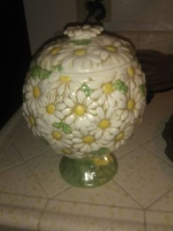 Beautiful vintage cannister