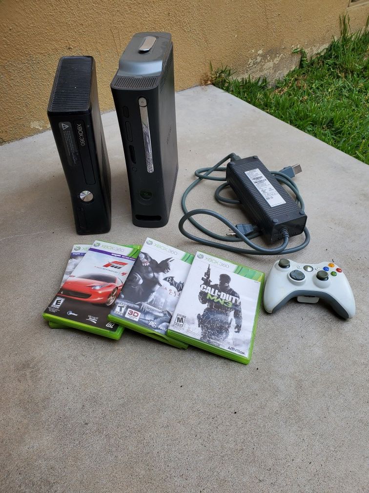 2 xbox 360 working 4 games 1 controller