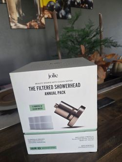 The Jolie Filtered Showerhead Bundle with Replacement Filters