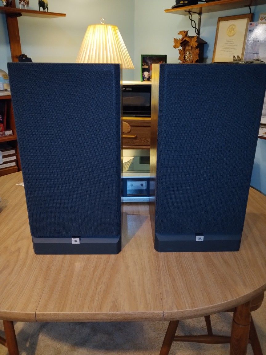 JBL P30 VINTAGE 1985 3 WAY FLOOR/ BOOKSHELF SPEAKERS