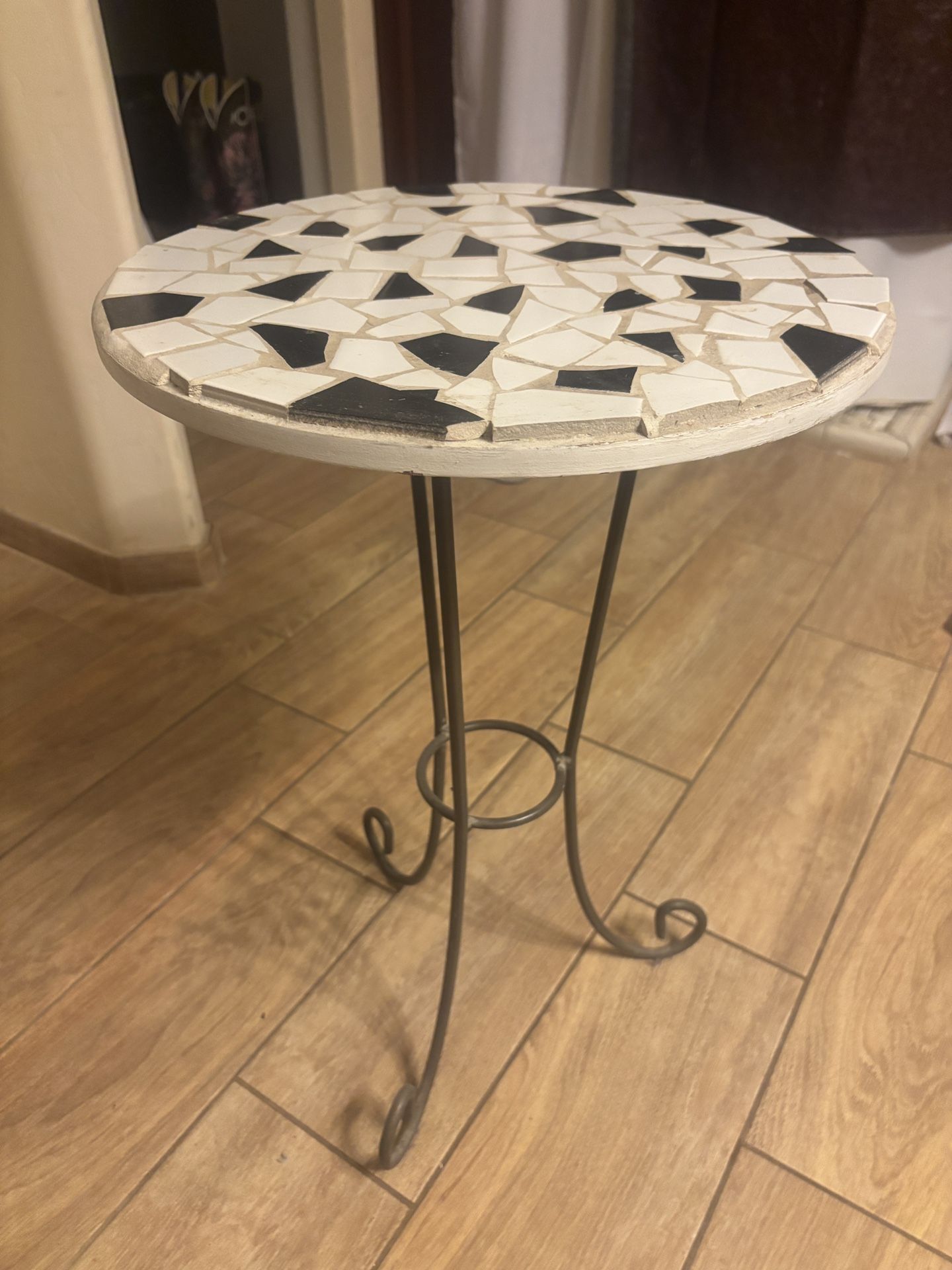 Mosaic Ceramics Black and White tile Deco Art Table